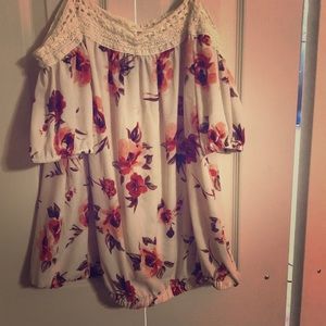 Floral Off the shoulder blouse.
